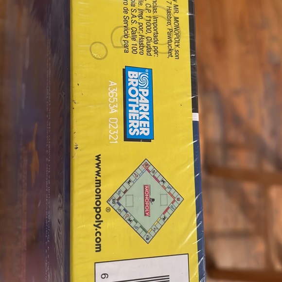 Spanish Monopoly Junior Board Game - Picture 4 of 6